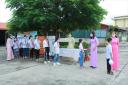 do than nhiet HS den truong.jpg - 