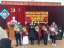 Tặng hoa GV.jpg - 